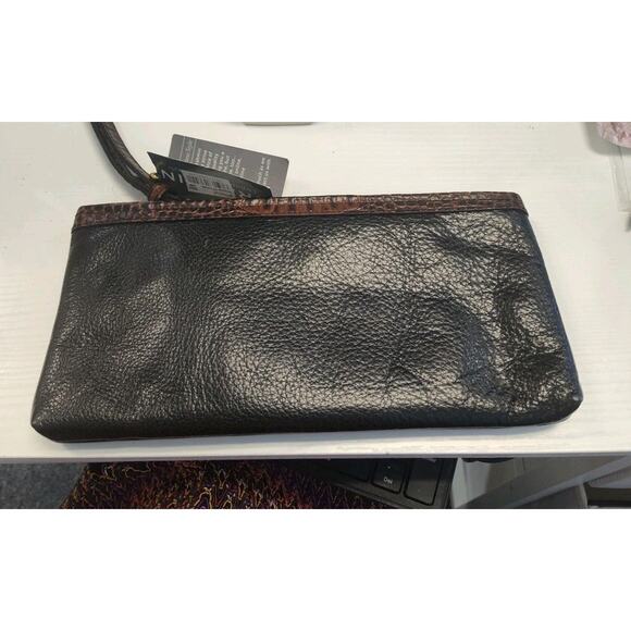 NEW Brahmin Tuscan Rosalyn Black Leather Croc Embossed Wristlet Clutch Purse - Picture 2 of 5